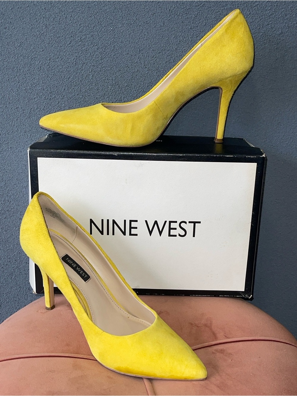 Nine West Bright Yellow Suede Pointed-Toe Pumps SZ 10